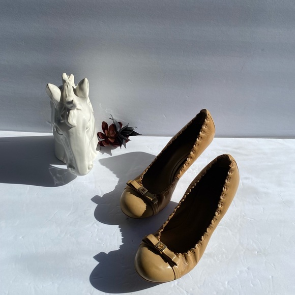 🥿Pre Loved Tan Tory Burch Heels - Picture 3 of 12